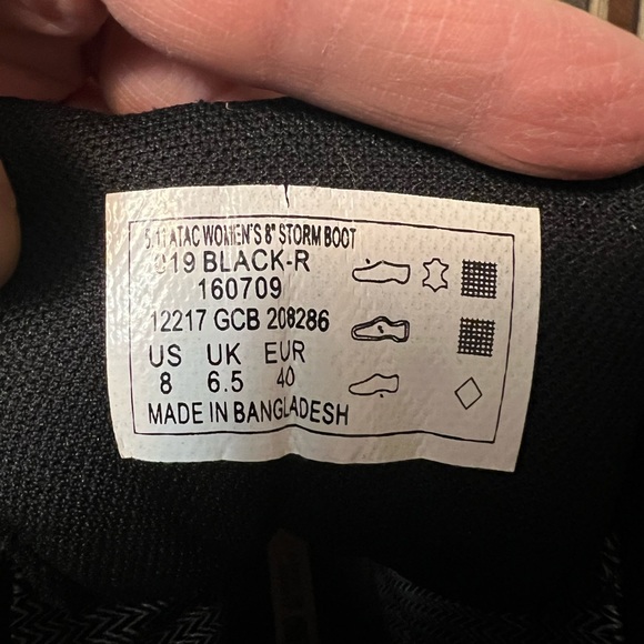 Brand New Never Worn 511 Boots - Picture 9 of 12